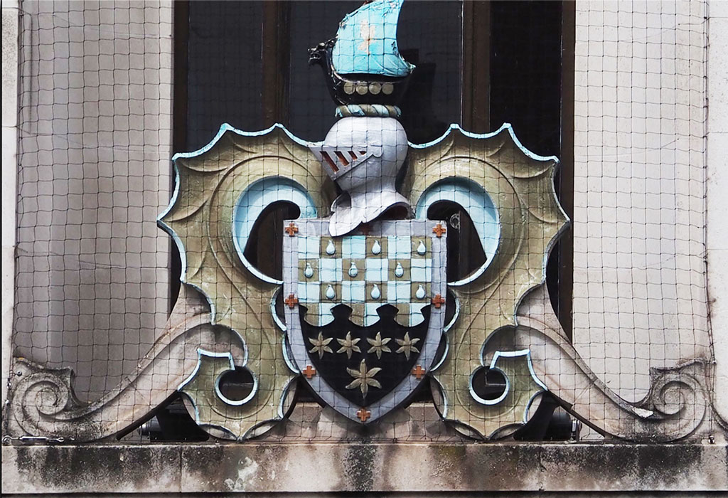 Wandsworth Coat of Arms features blue teardrops representing the tears of the Huguenots