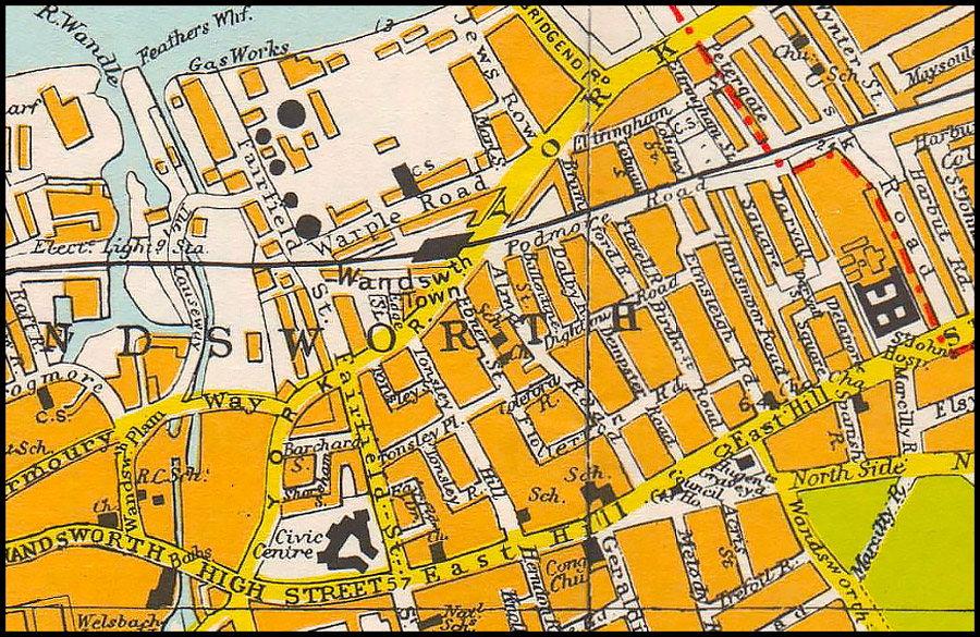 Detail from Bacon's map of London, 1968, showing the area north of Wandsworth Common including East Hill, Trinity Road and the streets later demolished